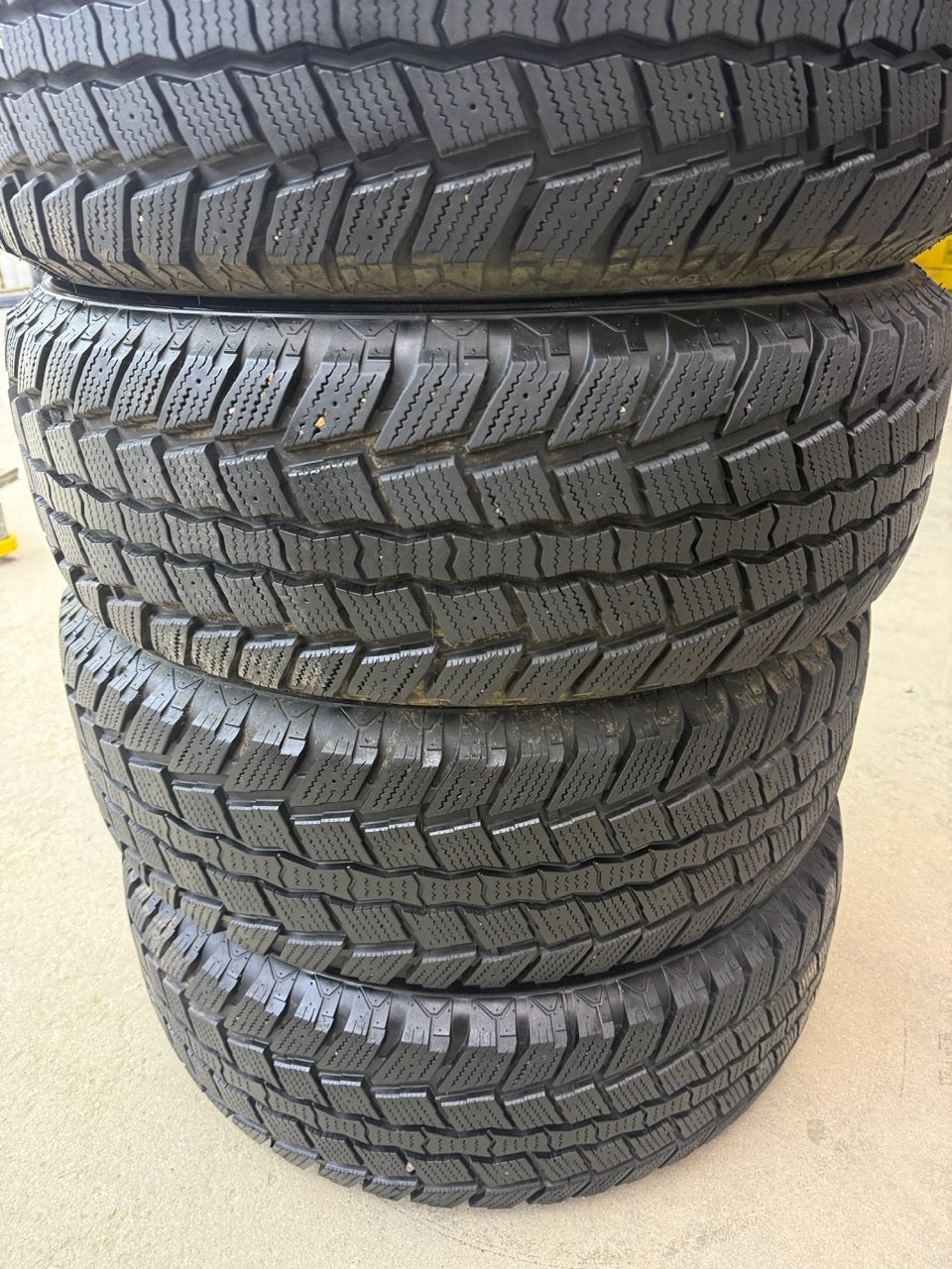 275/65R18 Sailun Ice Blazer WST2 Winter Tires (USED)