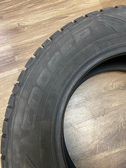 265/60/18 Cooper EVOLUTION WINTER Studdable Winter Tires