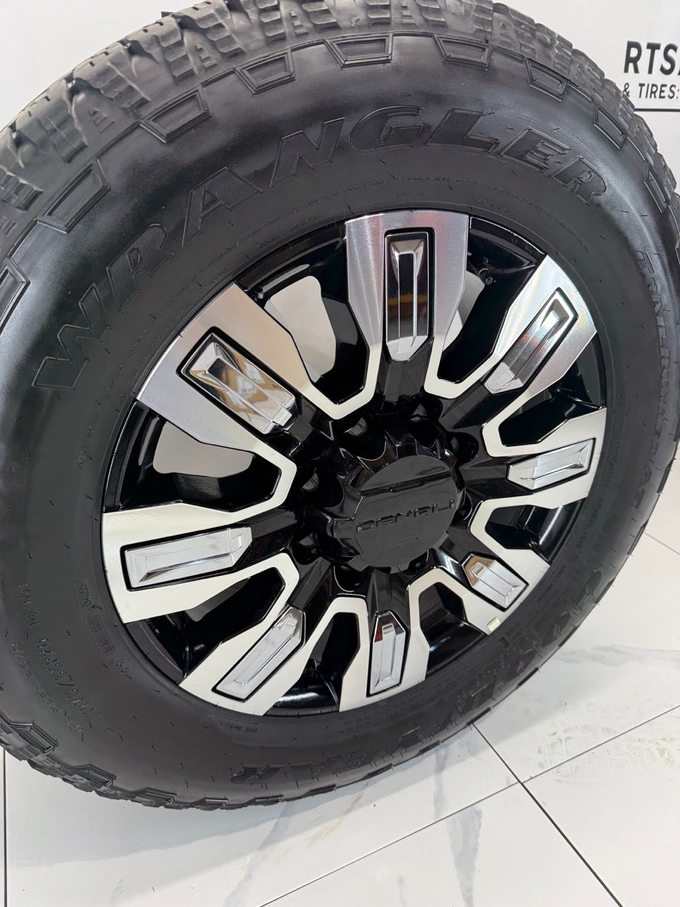 275/65/20 Tires GMC CHEVY Rims 8x180 2500 3500