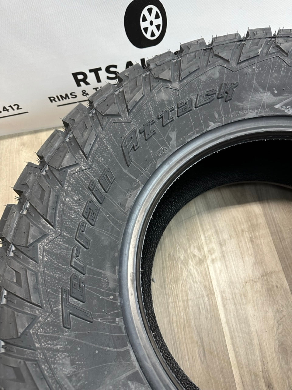 LT 35x12.5x17 Amp TERRAIN R/T E All Season Tires