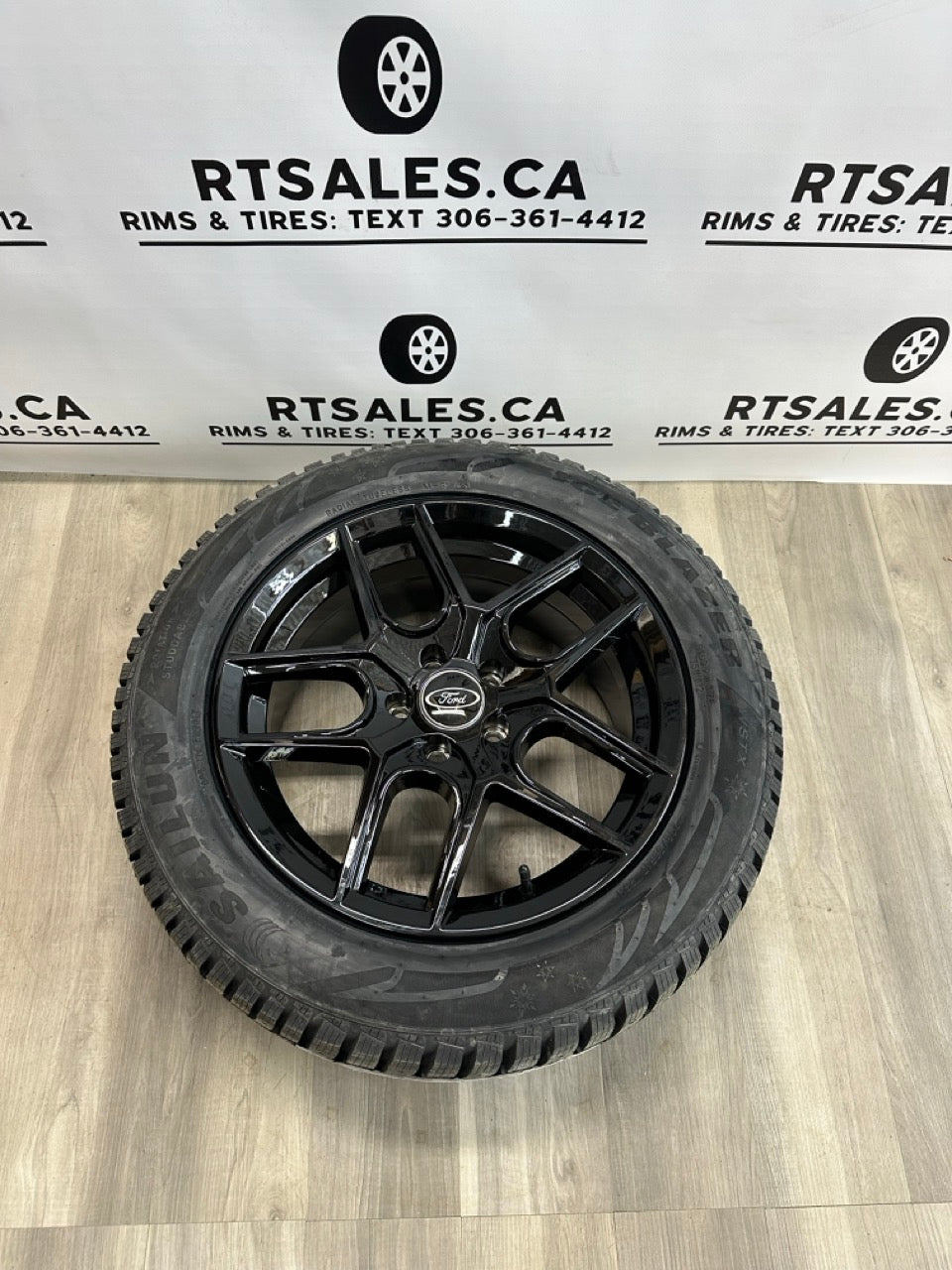 235/55/17 WINTER TIRES rims 5x108 FORD Lincoln Escape Maveric