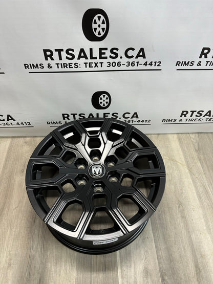 18x8.5 Replica 370 Rims 6x139