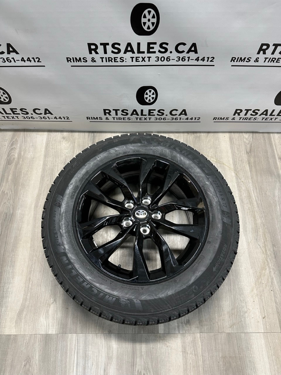 225/65/17 Michelin X-ice tires rims 5x114.3 TOYOTA RAV4 MAZDA