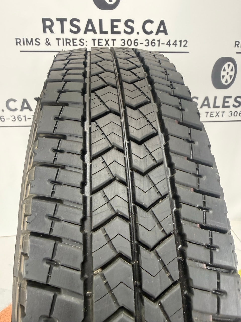 LT 235/80/18 Michelin Chevy 3500 Denali Dually rims & Tires Set of 6