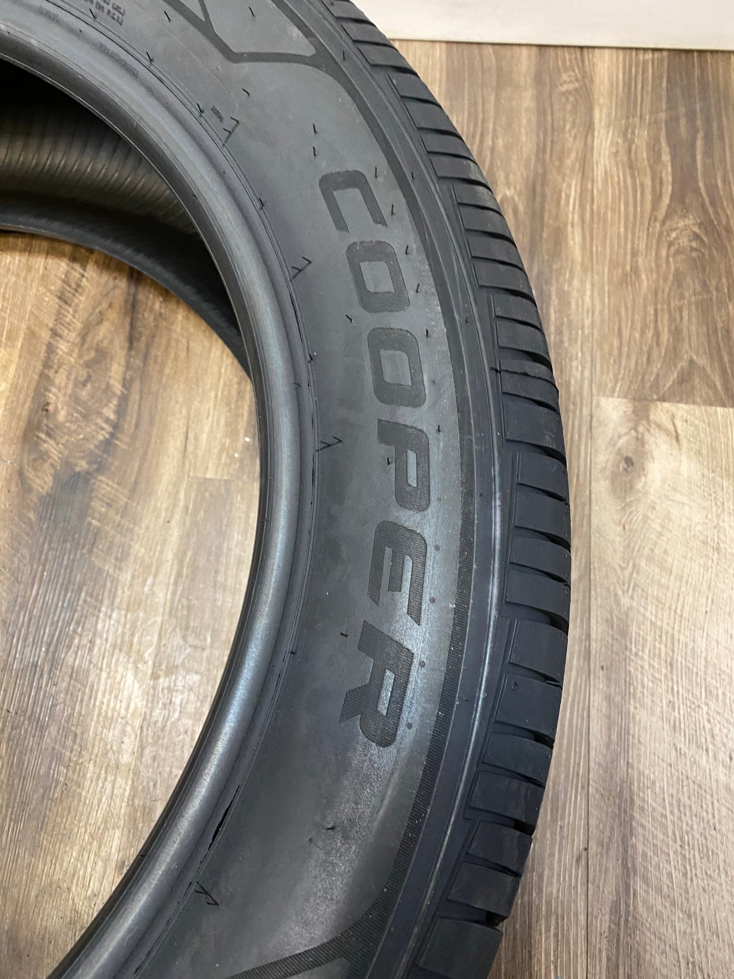 275/50/22 Cooper PROCONTROL All Season Tires