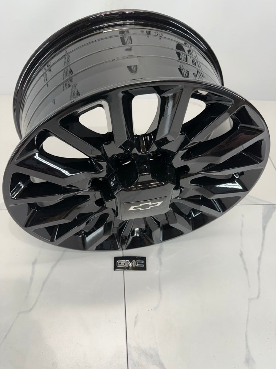 20x8.5 GMC CHEVY Replica Rims 8x180 2500 3500