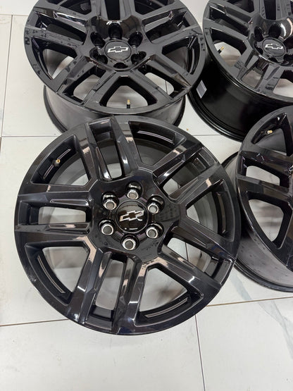 20x9 Chevy OEM Rims 6x139.7 (Ligh use) GMC Cadillac