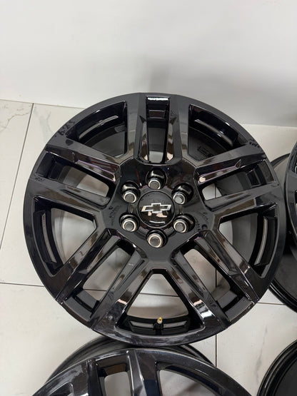 20x9 Chevy OEM Rims 6x139.7 (Ligh use) GMC Cadillac