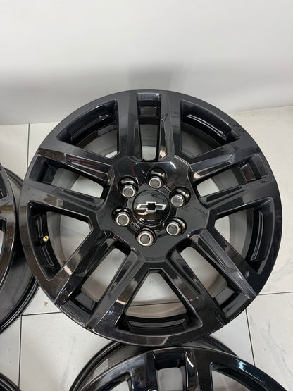 20x9 Chevy OEM Rims 6x139.7 (Ligh use) GMC Cadillac