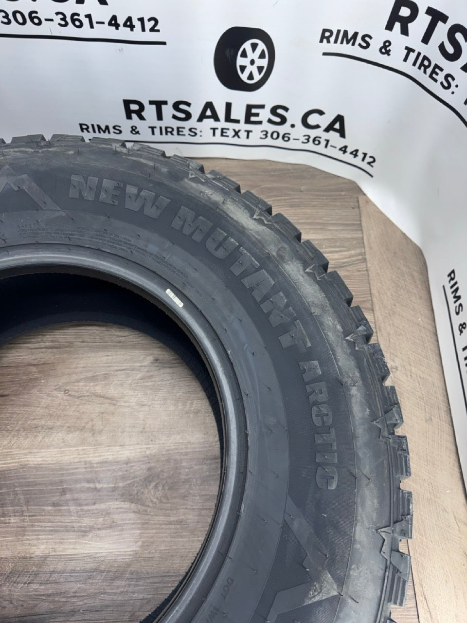 35x12.5x17 Predator NEW MUTANT ICE E Studdable Winter Tires