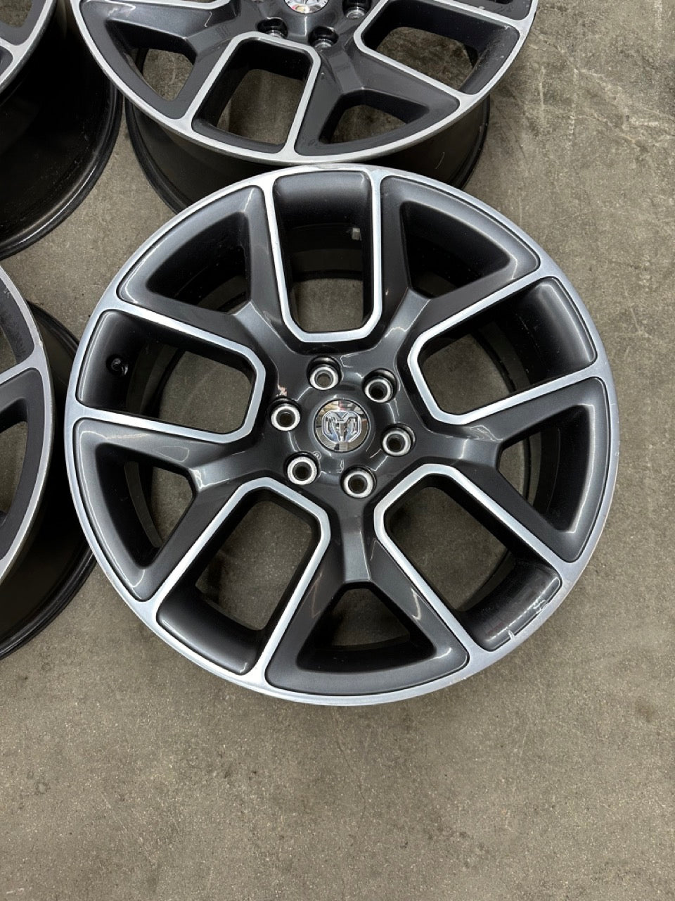 22x9 Dodge Ram OEM 1500 Rims 6x139.7 (Used)