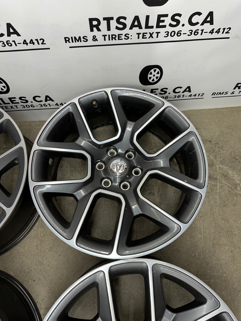 22x9 Dodge Ram OEM 1500 Rims 6x139.7 (Used)