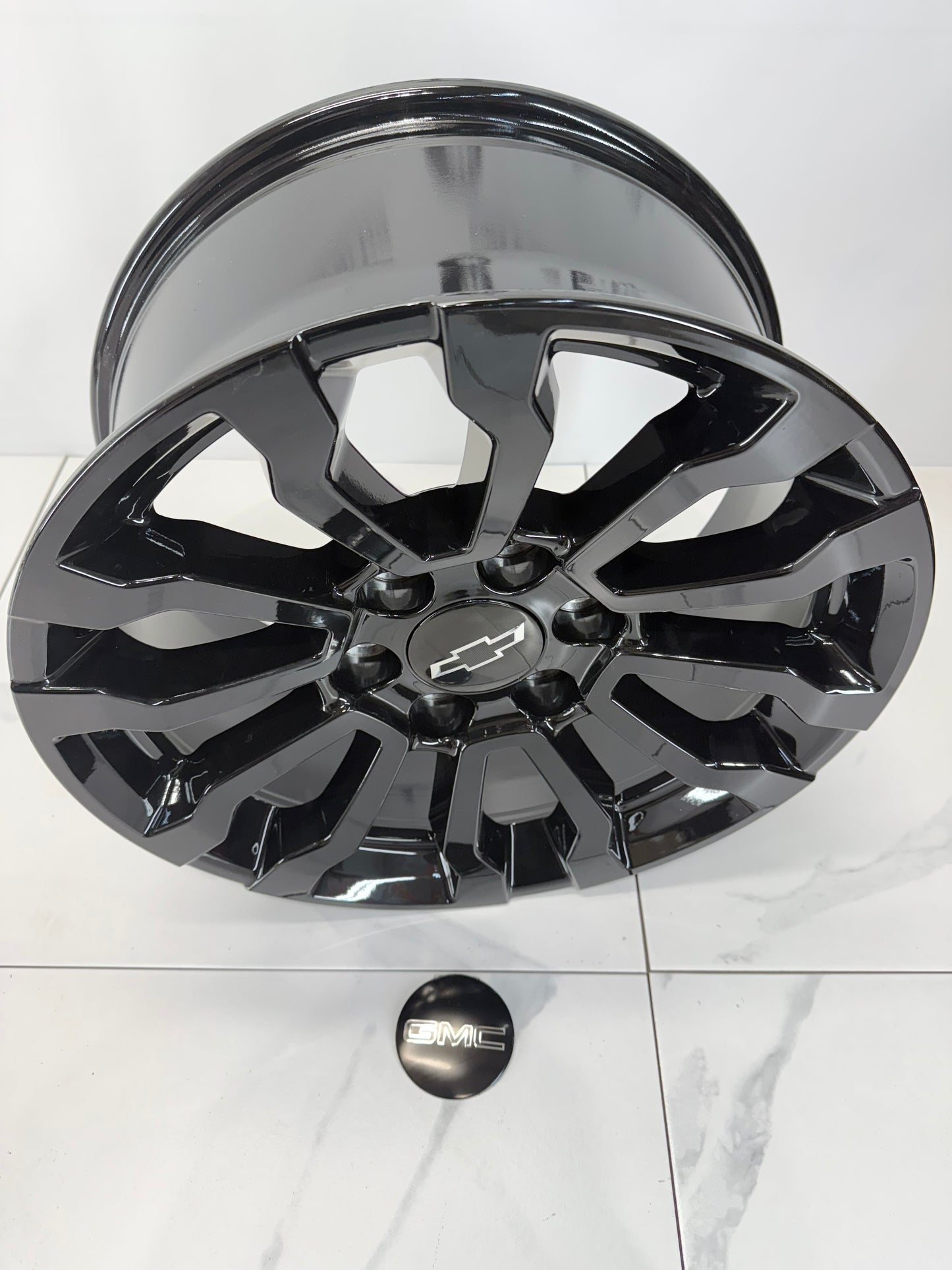 18x8.5 Replica Rims 6x139 AT4