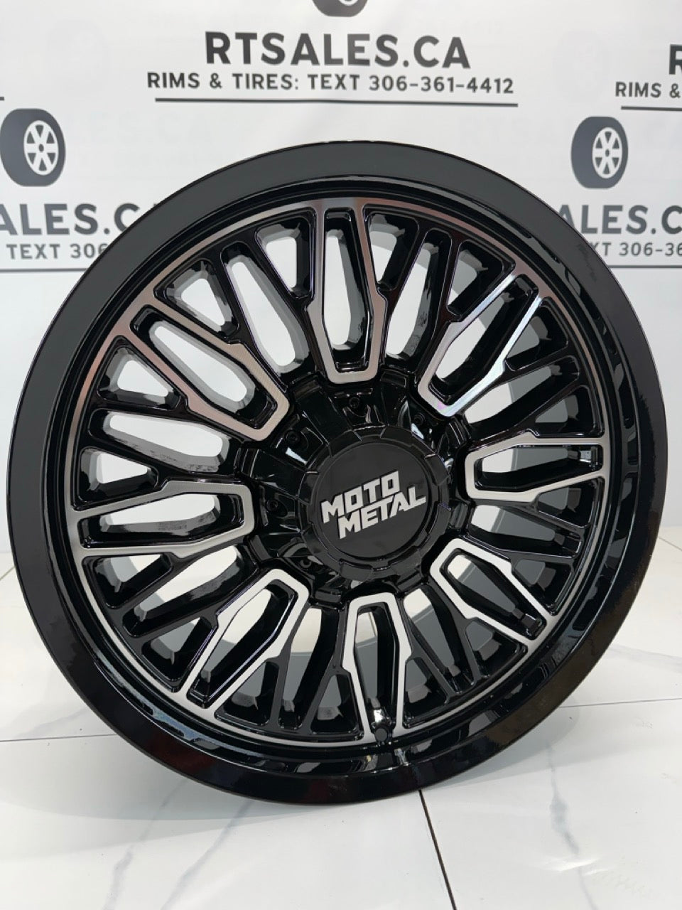 20x9 Moto Metal Stinger Rims 8x170