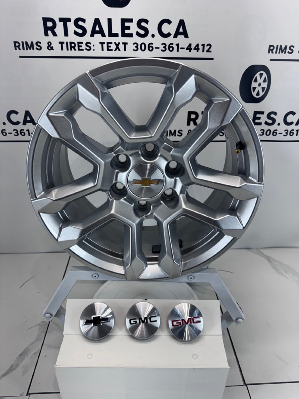 18x8.5 GM GMC CHEVY FACTORY OEM Rims 6x139.7 (Takeoffs)