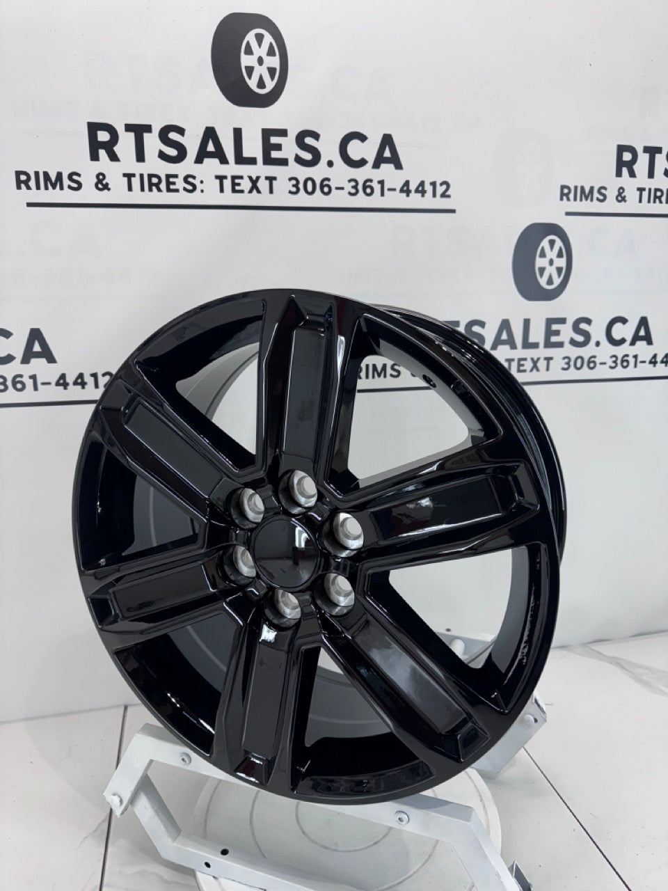 18x7.5 Rims 6x120 R247