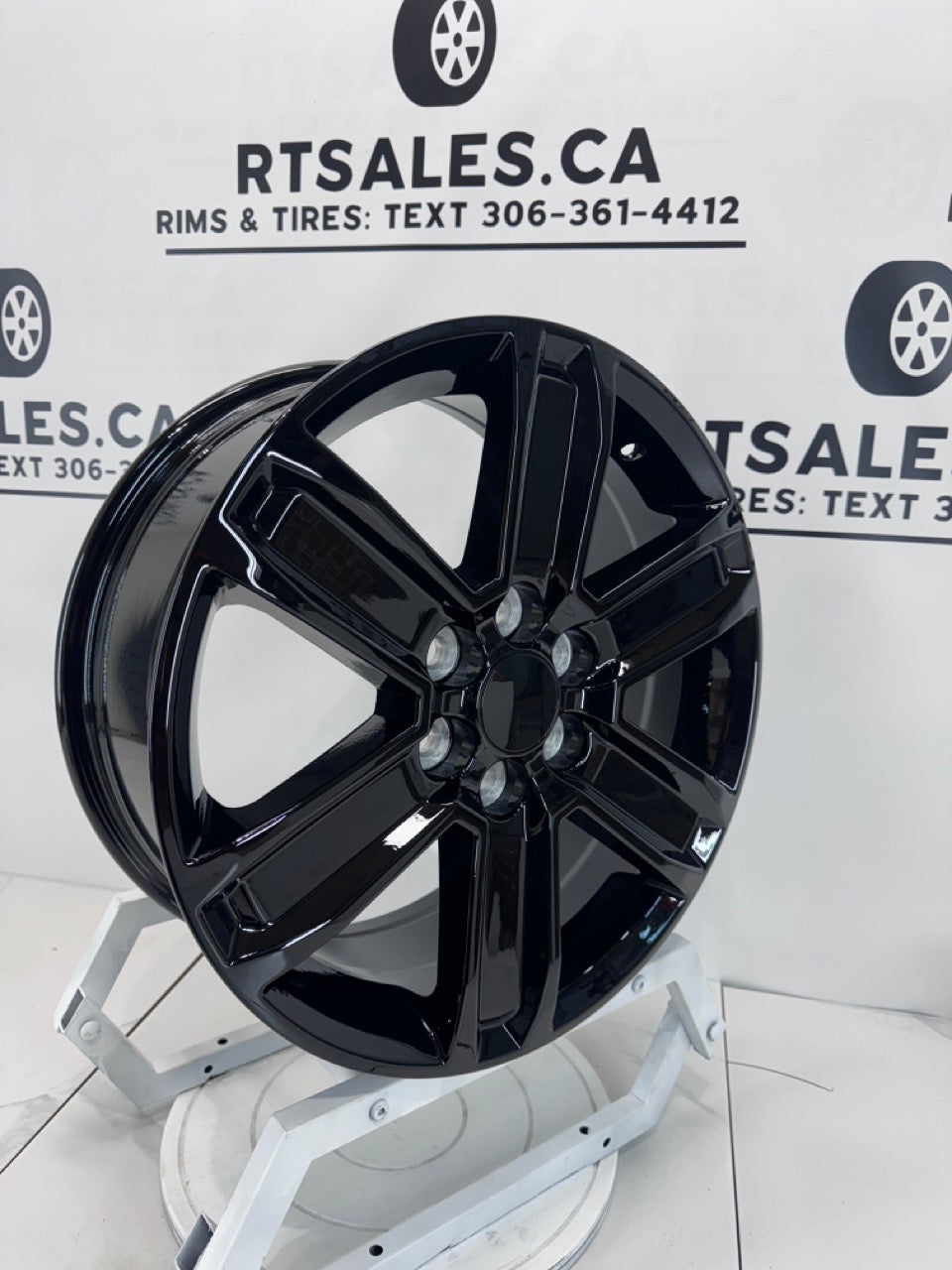 18x7.5 Rims 6x120 R247