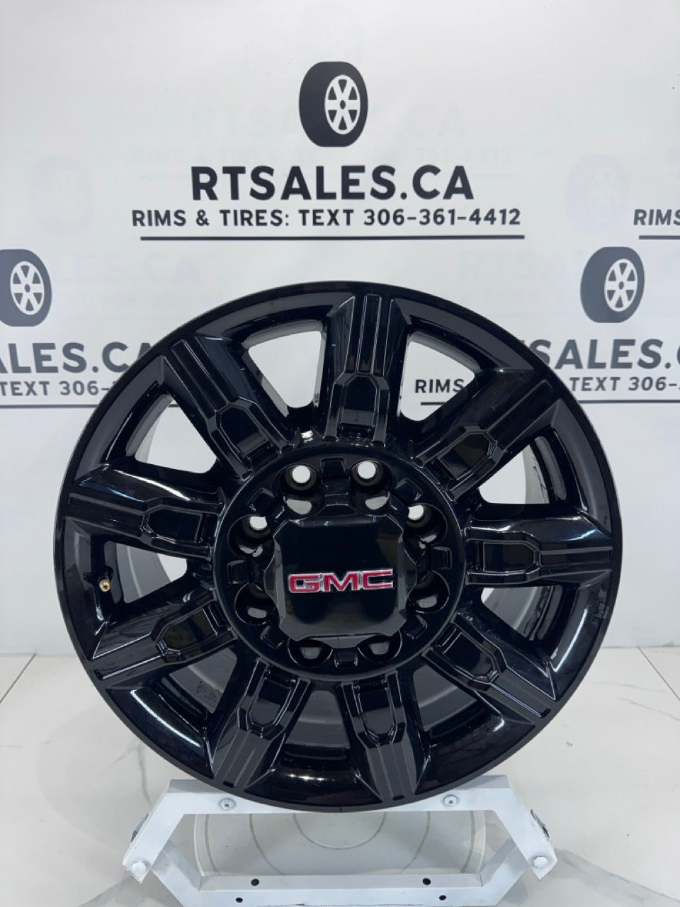 20x8.5 GMC 2500/3500 OEM Rims 8x180 (Takeoffs)