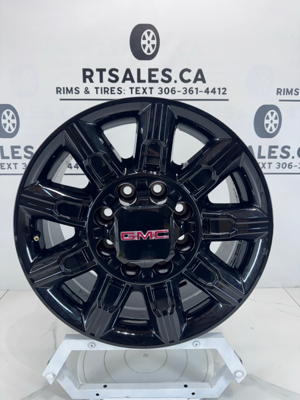 20x8.5 GMC 2500/3500 OEM Rims 8x180 (Takeoffs)