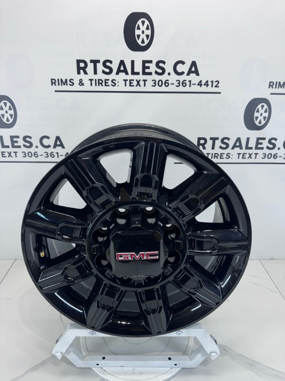 20x8.5 GMC 2500/3500 OEM Rims 8x180 (Takeoffs)