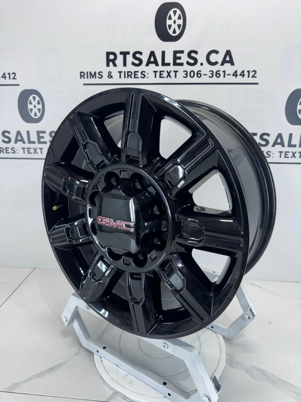 20x8.5 GMC 2500/3500 OEM Rims 8x180 (Takeoffs)
