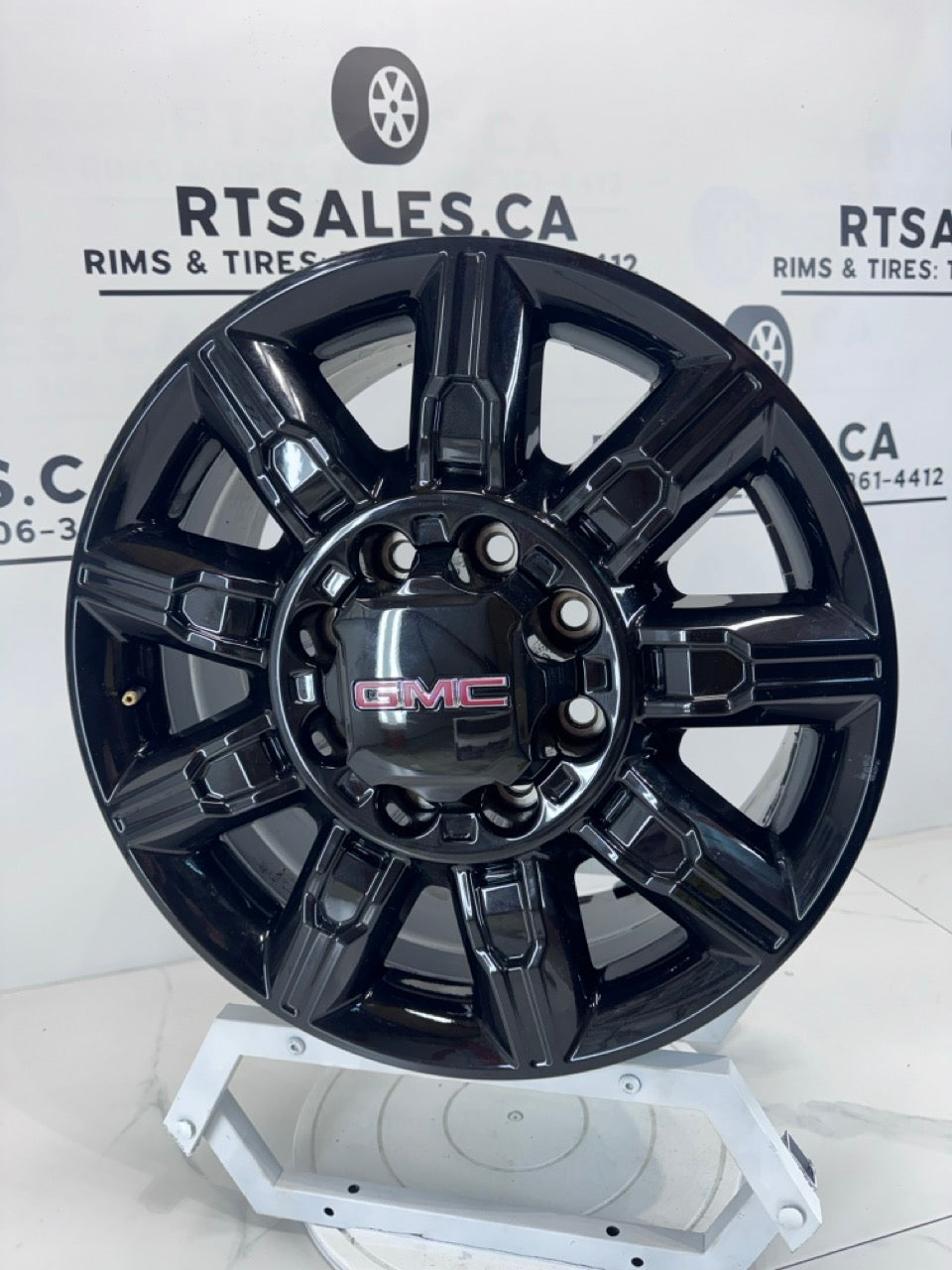 20x8.5 GMC 2500/3500 OEM Rims 8x180 (Takeoffs)
