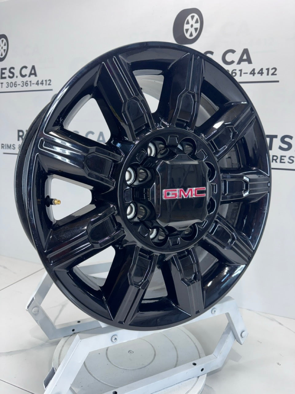 20x8.5 GMC 2500/3500 OEM Rims 8x180 (Takeoffs)