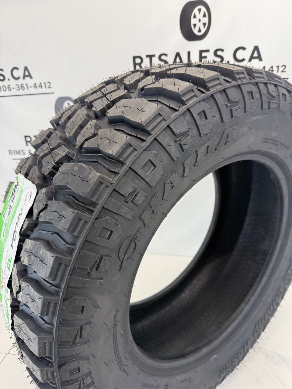 LT 37x13.5x20 Haida HD869 M/T E All Weather Tires