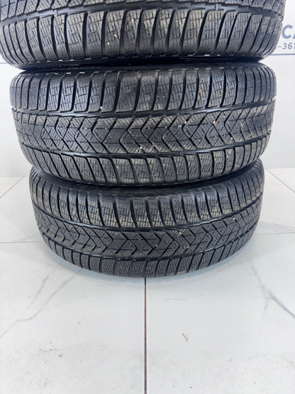 245/50/19 Pirelli SottoZero 3 Runflat Winter Tires (Used)