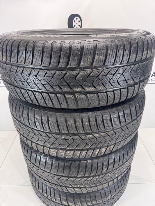 245/50/19 Pirelli SottoZero 3 Runflat Winter Tires (Used)