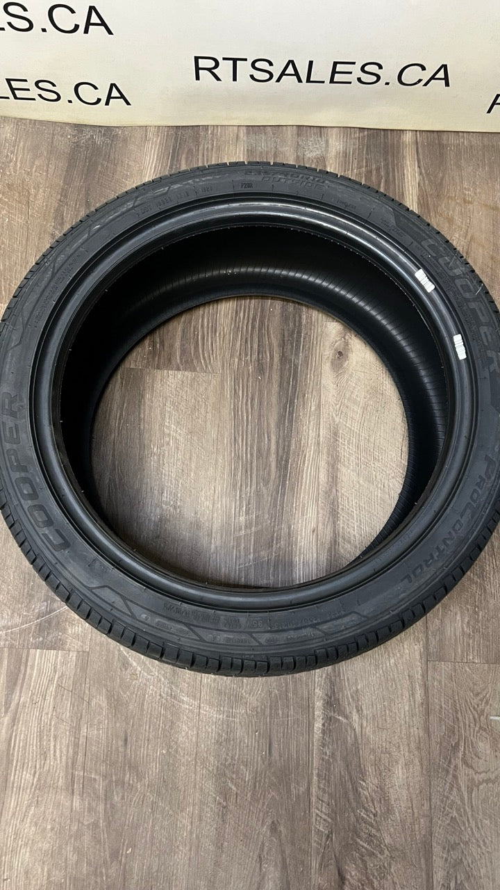 235/40/18 Cooper PROCONTROL All Season Tires