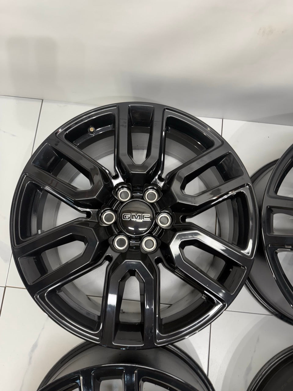 20x9 GMC AT4 OEM Rims 6x139.7 (Light use)