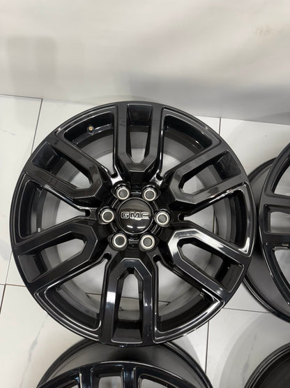 20x9 GMC AT4 OEM Rims 6x139.7 (Light use)