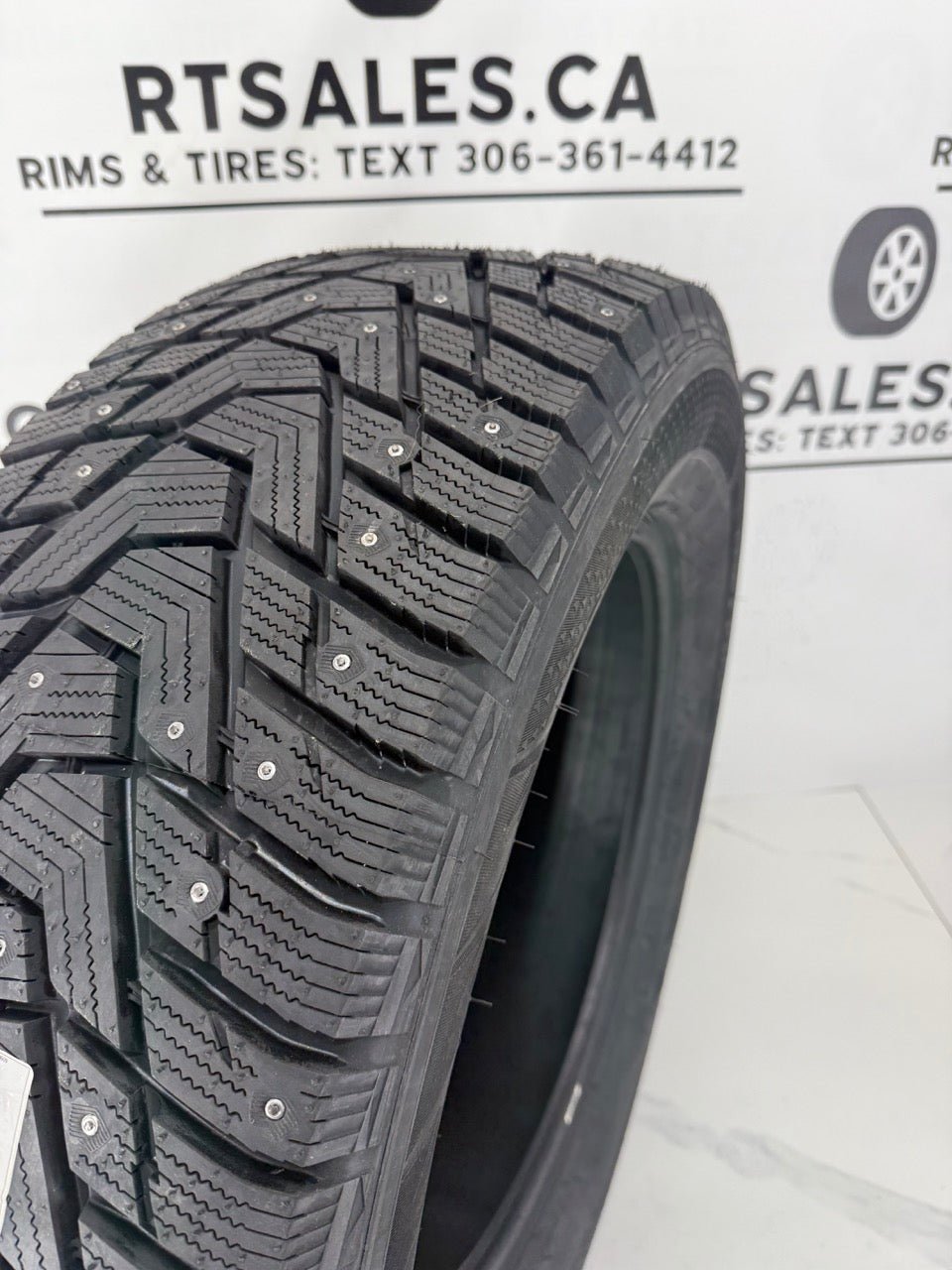 265/65R18 Hankook Factory Studded Winter Tires – Part 1028987