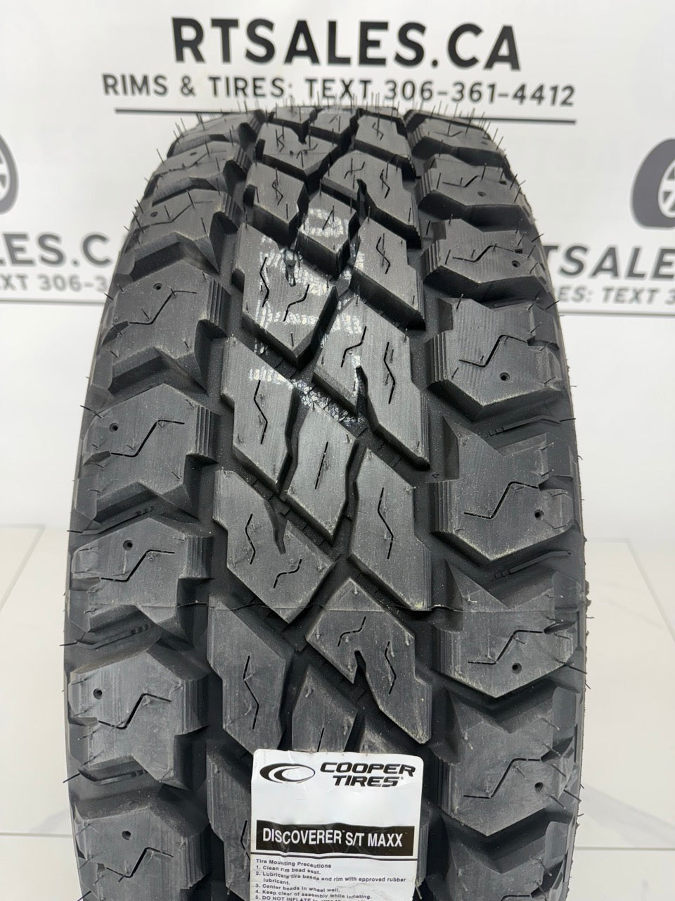 Cooper Discoverer S/T MAXX tread and construction — R&T Sales