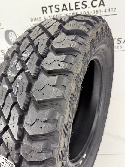 LT 35x12.5x20 Cooper ST MAXX All Season E