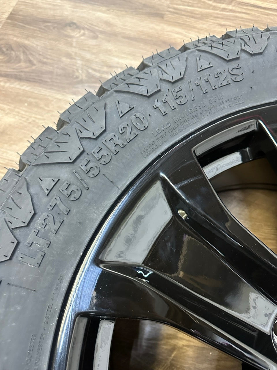 275/55/20 All terrain tires on rims Ford F-150