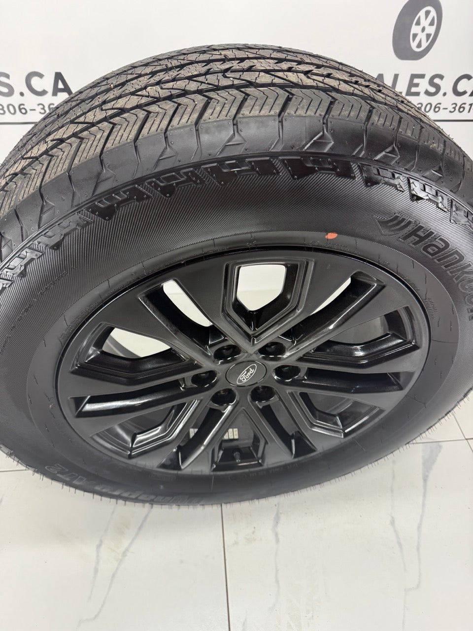 275/60/20 Hankook tires 20" Ford F-150 Rims 6x135 (Takeoffs)