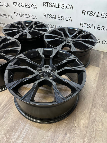 20x9 Replica R251 Rims 5x108 (Used)