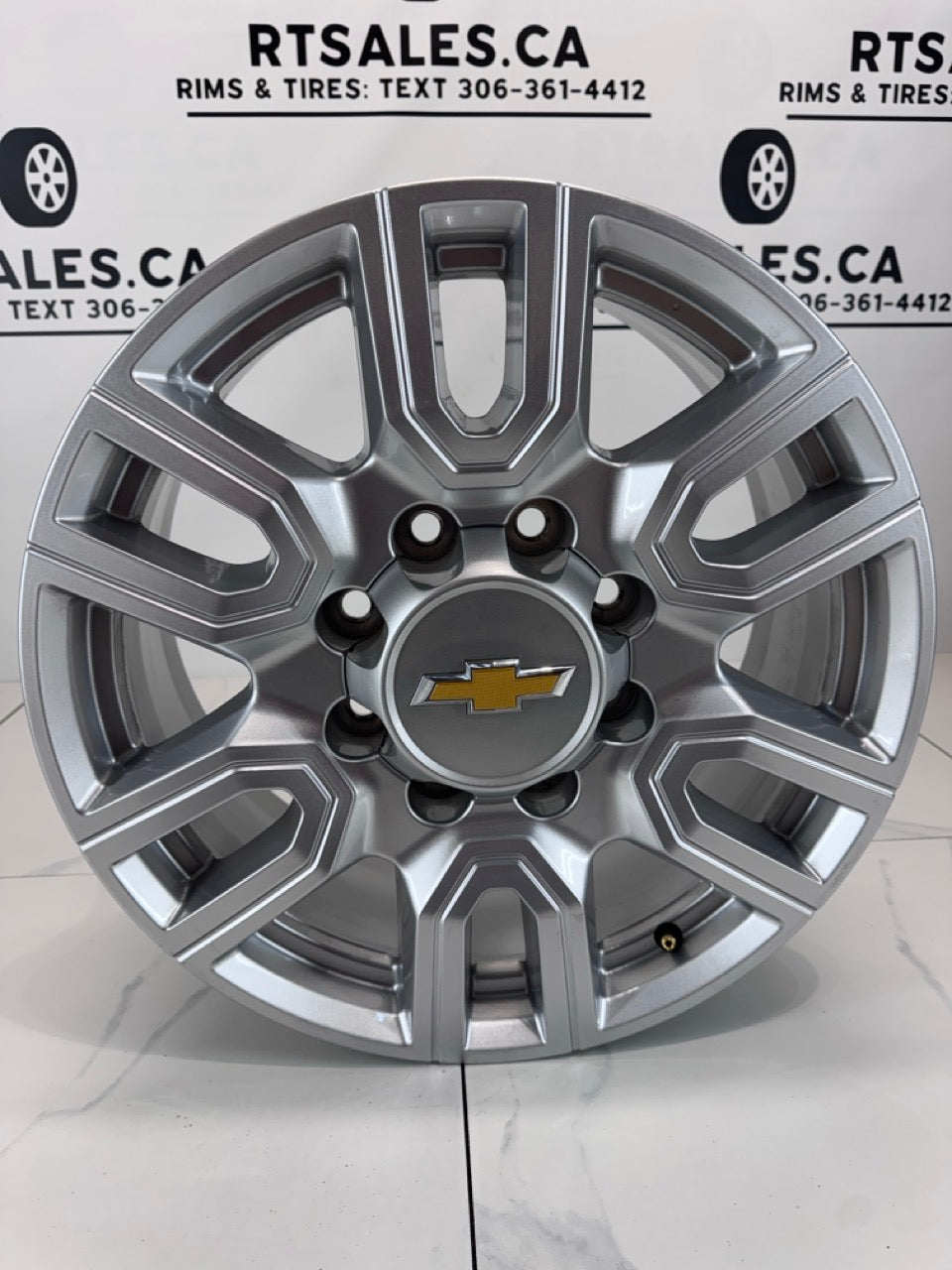 20x8.5 GMC OR Chevy CAPS 2500/3500 OEM Rims 8x180 (Takeoffs)