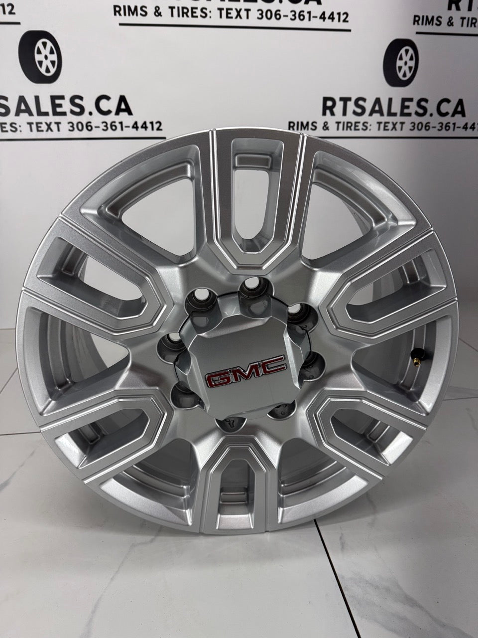 20x8.5 GMC 2500/3500 OEM Rims 8x180 (Takeoffs)