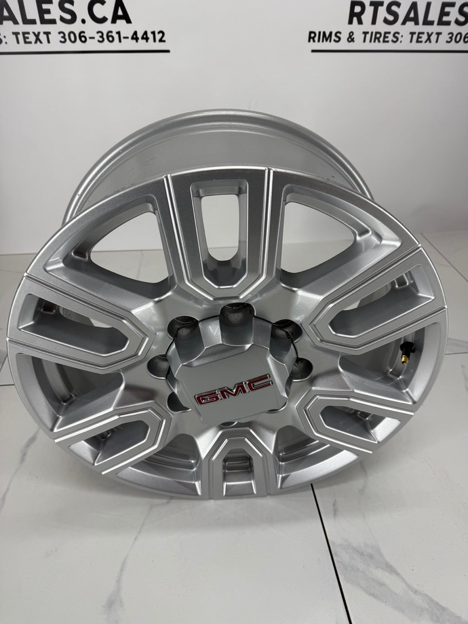 20x8.5 GMC 2500/3500 OEM Rims 8x180 (Takeoffs)
