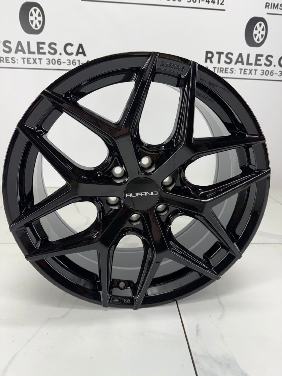 18x8 Ruffino Demon Rims 6x120