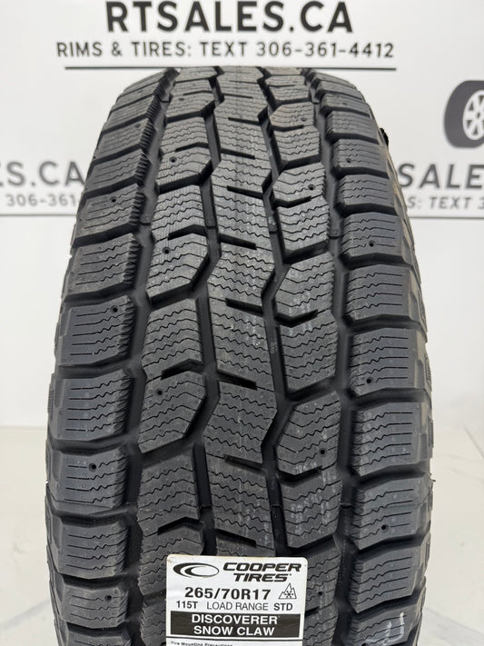265/70/17 Cooper DISCOVERER SNOW CLAW Studdable Winter Tires