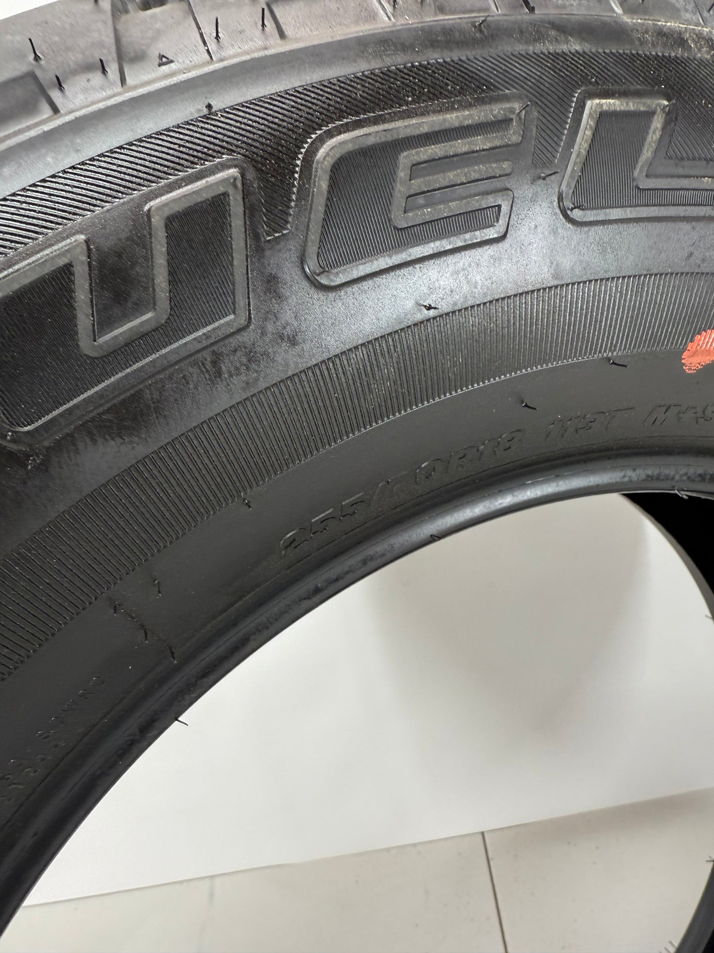 255/70/18 Bridgestone DUELER A/T All Season Tires (Takeoffs SET OF 5)