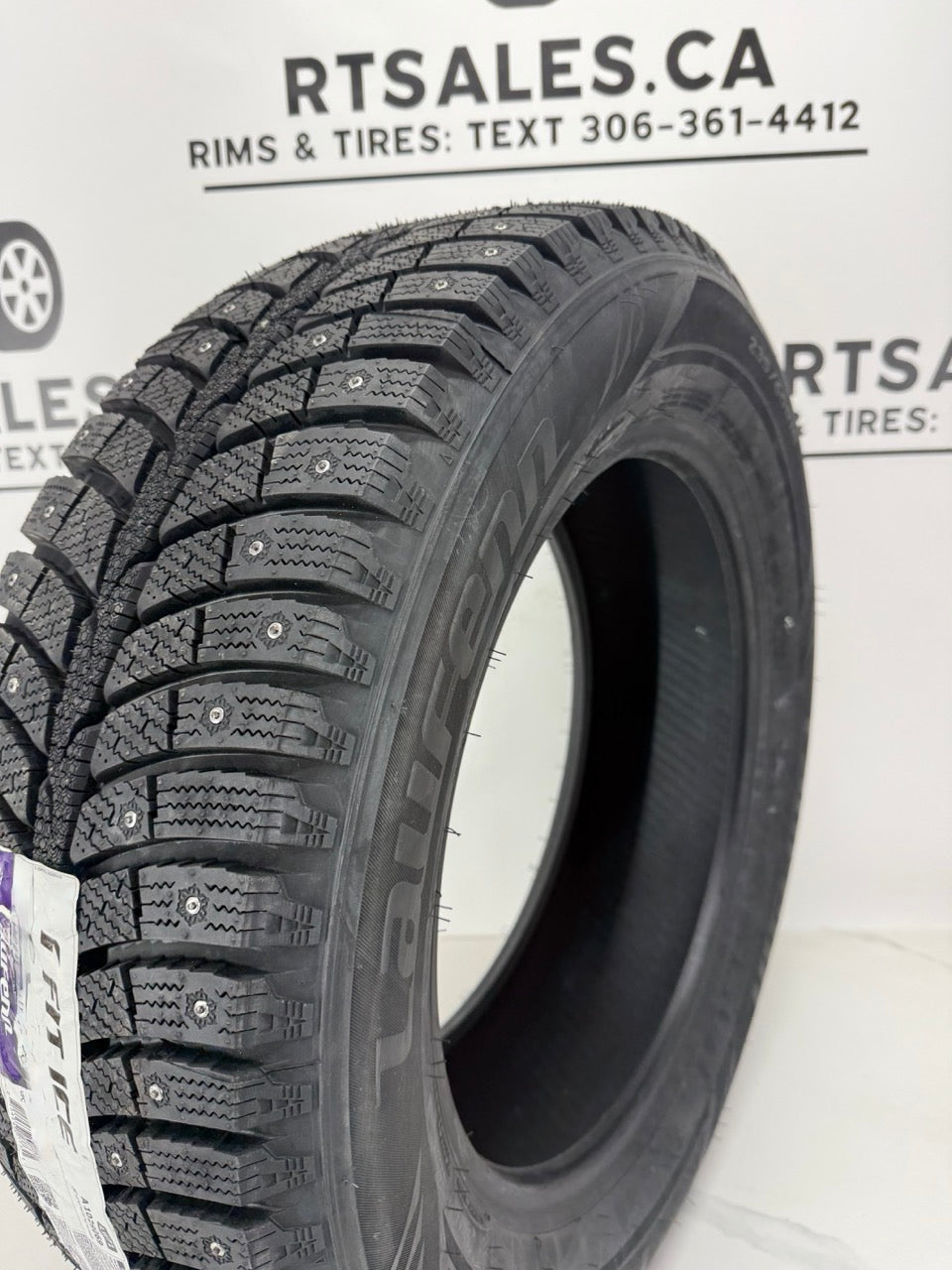 265/60/18 Laufenn IFIT Ice Factory Studded Winter Tires