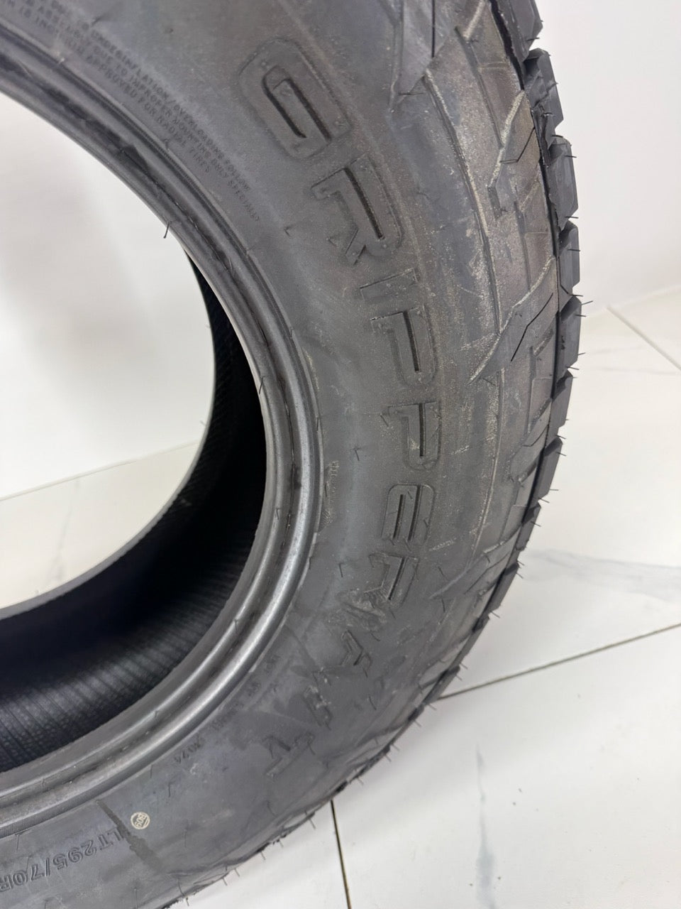 LT 295/70/18 Fuel Gripper A/T E All Season Tires