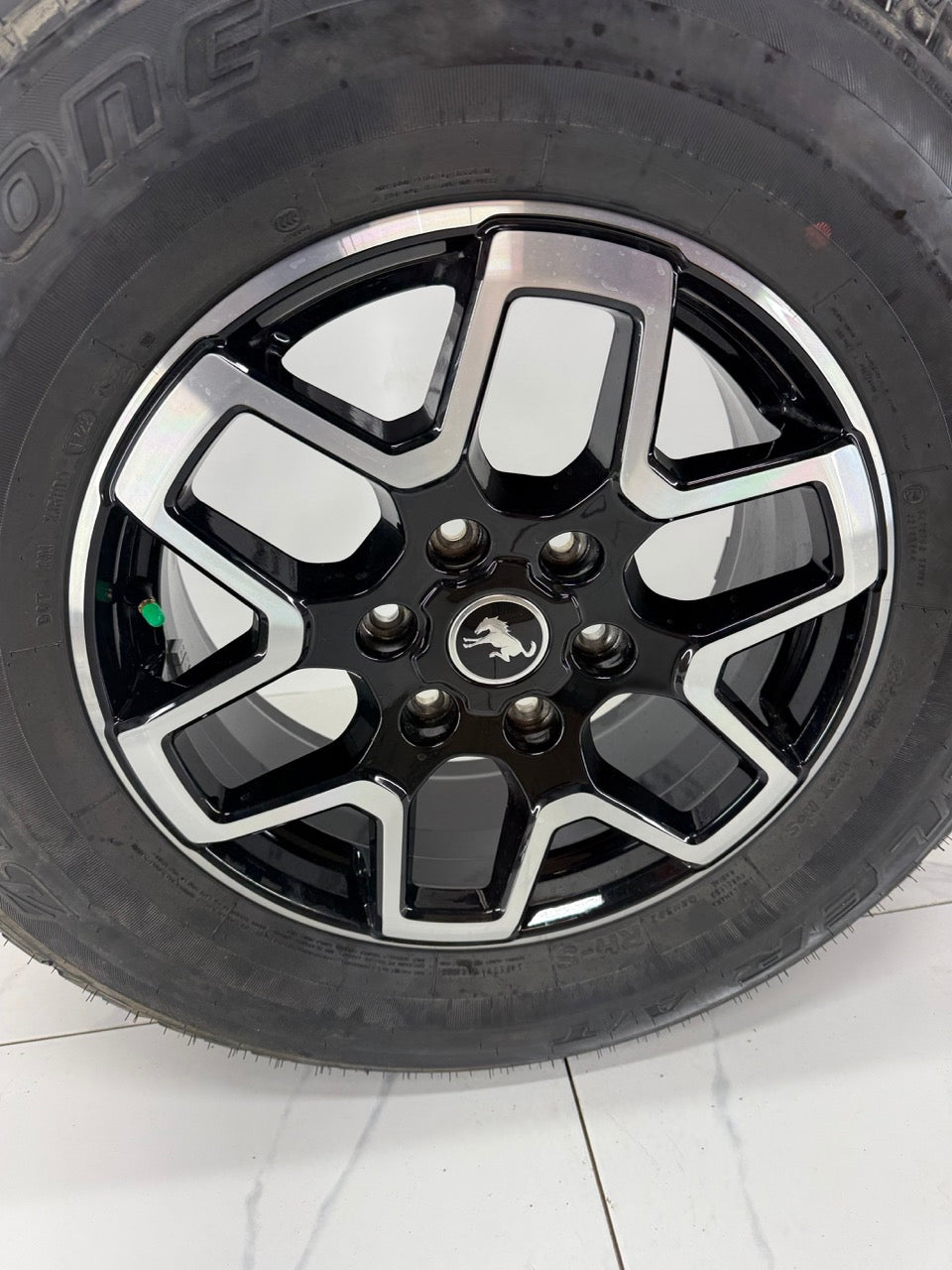 255/70/18 Tires Ford OEM Bronco Rims 6x139.7 (SET OF 5)