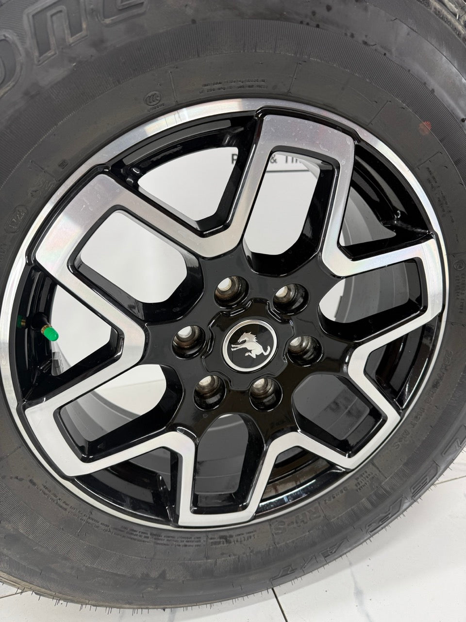 255/70/18 Tires Ford OEM Bronco Rims 6x139.7 (SET OF 5)