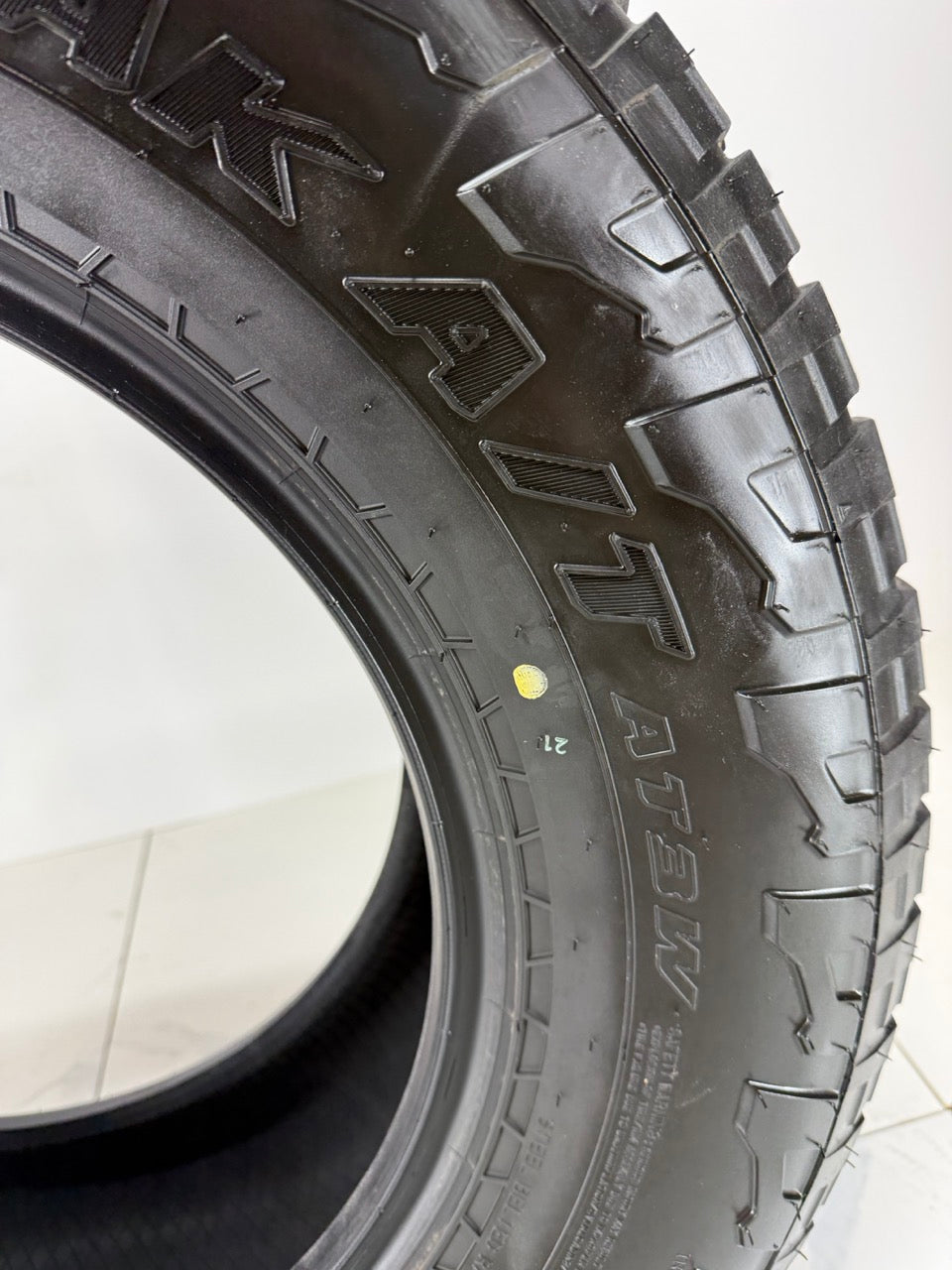 285/65/18 Falken WILDPEAK A/T AT3W All Season Tires (Takeoffs)